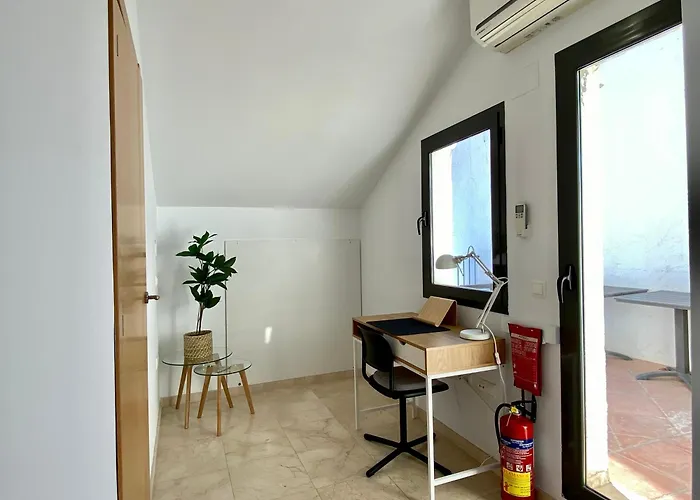 Torreblanca 4bdr Townhouse With Stunning Views フエンヒロラ