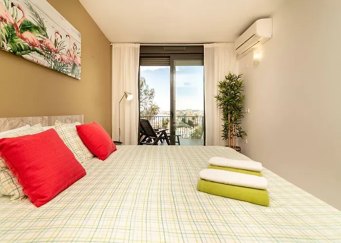 Torreblanca 4bdr Townhouse With Stunning Views Hébergement de vacances *