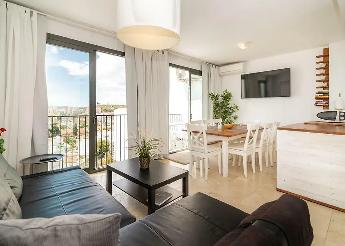 Torreblanca 4bdr Townhouse With Stunning Views Hébergement de vacances Fuengirola